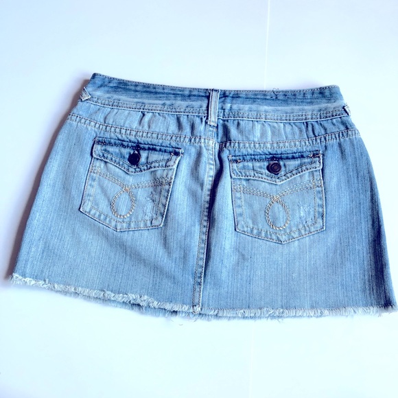 RUE 21 Distressed Mini Skirt Denim Blue Size 3 / 4 Juniors - Picture 2 of 12